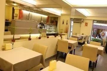 如果物业公司经营餐饮服务......