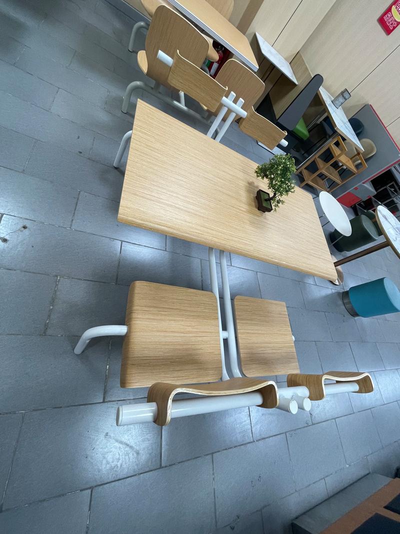 专注高端餐饮家具20多年源头工厂,以服务于多家高端连锁品牌